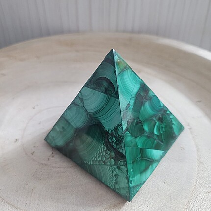 Piramida din Malachit 7x7 cm