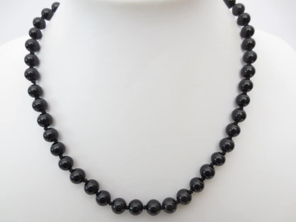 08cm-stone-beads-necklace-black-onix-2 Colier din Onix Negru – Mărgele 8 mm - imagine 1