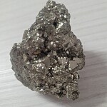 Pirită brută naturală – aprox. 6 × 4 × 4 cm P2