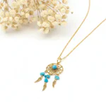 Colier Dreamcatcher cu chipsuri de Turcoaz (Sintetic) – lanț din oțel inoxidabil placat auriu