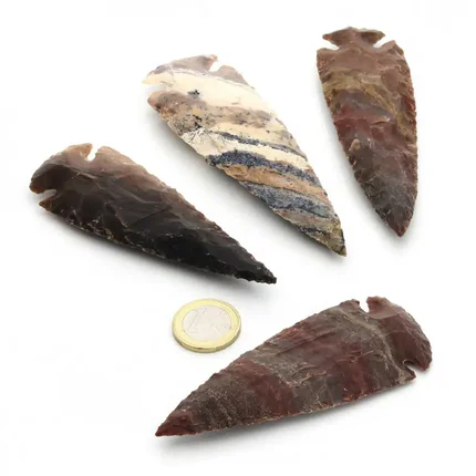 Vârf de Săgeată din Silex – 8–9 cm